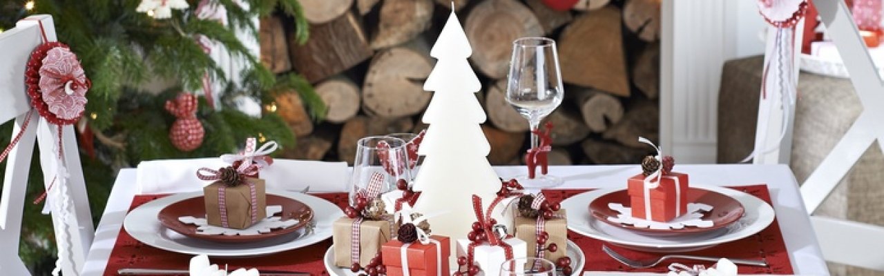 Χριστουγεννιάτικη διακόσμηση για το γιορτινό τραπέζι