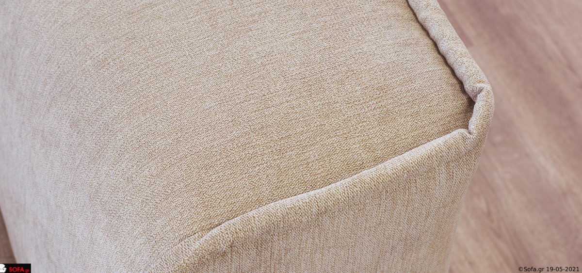 πολύχρωμος καναπές σε πέντε κομμάτια