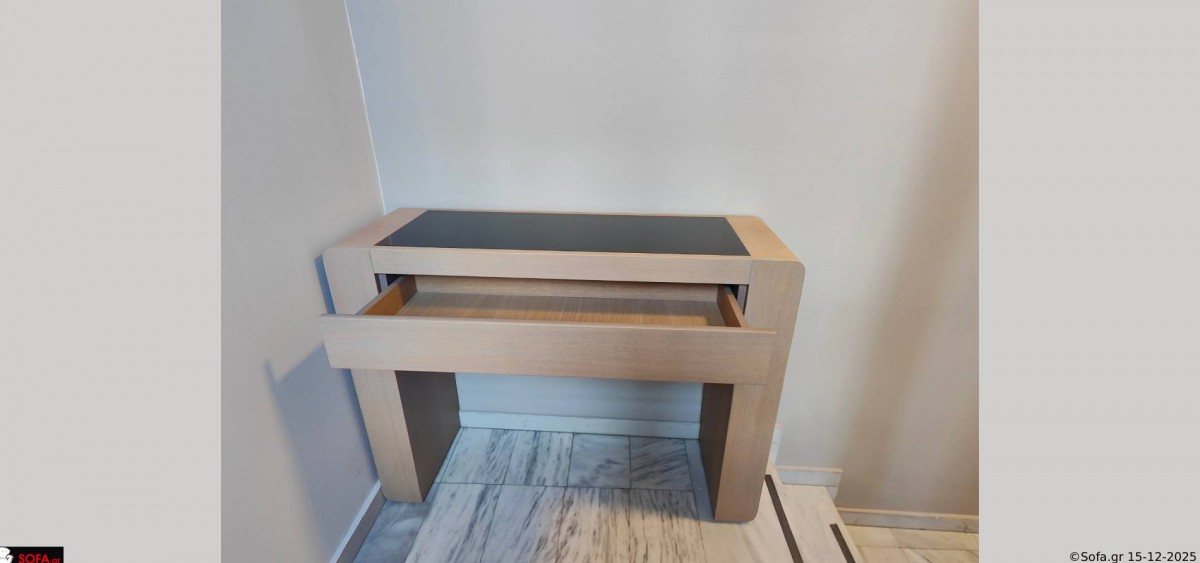 Έπιπλο υποδοχής Gold -Έκθεμα Ιλίου Έπιπλο υποδοχής Gold -Έκθεμα Ιλίου