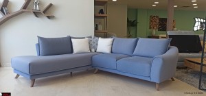ετοιμοπαραδοτος γωνιακος καναπές σε μπλε υφασμα αδιαβροχο αλέκιαστο