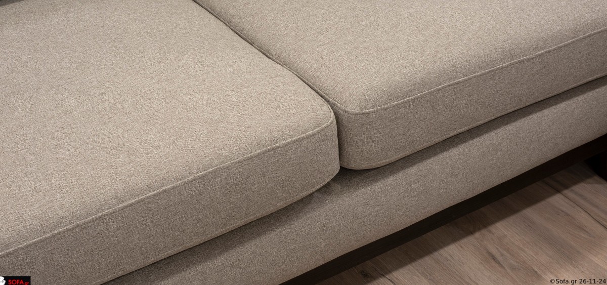 Αναπαυτικός γωνιακός καναπές μίνιμαλ με ξύλινα πόδια και ξύλινη βάση