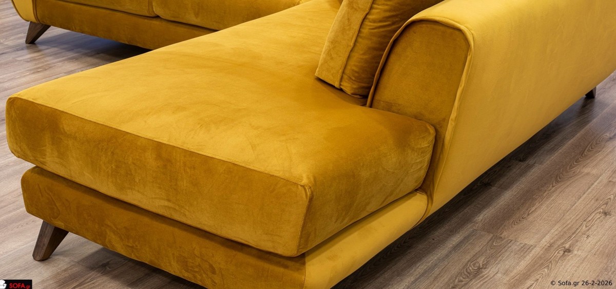 Γωνιακός καναπές Onar σε μουσταρδί βελούδο με καθαρές γραμμές και ξύλινα πόδια σε minimal αισθητική