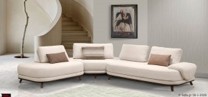 Καναπές Symmetry με κινητές πλάτες, αφράτο κάθισμα και μασίφ ξύλινη βάση, σχεδιασμένος για καθημερινή χαλάρωση και άνετη φιλοξενία