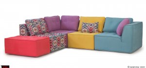 μοντέρνος καναπές σε κοκκινο, μπλε, κιτρινο και μωβ χρωμα