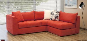 πολυμορφικός γωνιακός καναπές με αποσπώμενο ύφασμα και καπιτονέ κάθισμα σε πορτοκαλί απόχρωση