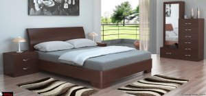 Σετ επίπλων κρεβατοκάμαρας από ξύλο δρυός. Κρεβάτι με δερμάτινη πλάτη.