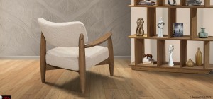 Πολυθρόνα Άβρα με εργονομική πλάτη και εντυπωσιακό ξύλινο design από φυσική μασίφ οξιά - ιδανική για σαλόνι ή γραφείο