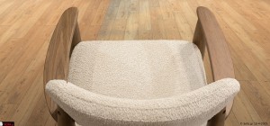 Κομψά μπράτσα από φυσική μασίφ οξιά - αναδείξτε τη διακόσμηση του χώρου σας με την πολυθρόνα Άβρα