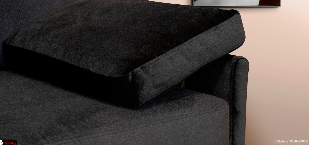 σαλόνι με ψηλό μεταλλικό ποδαράκι και λεπτό μπράτσο για να κερδίζετε περισσότερο ωφέλιμο κάθισμα