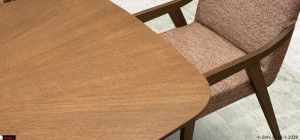 Τραπεζαρία Symmetry με καπλαμά δρυός σε φυσική απόχρωση, στρογγυλεμένες άκρες για ασφαλή κίνηση και αναπαυτική καρέκλα με υφασμάτινο κάθισμα και μασίφ ξύλινο σκελετό